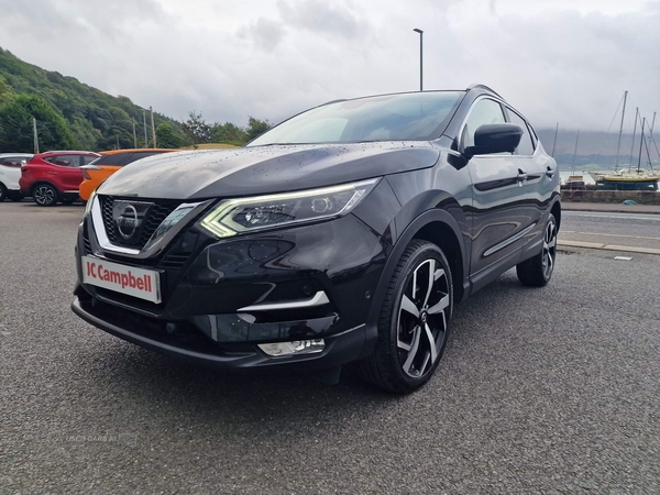 Nissan Qashqai 1.2 DIG-T Tekna Euro 6 (s/s) 5dr in Down