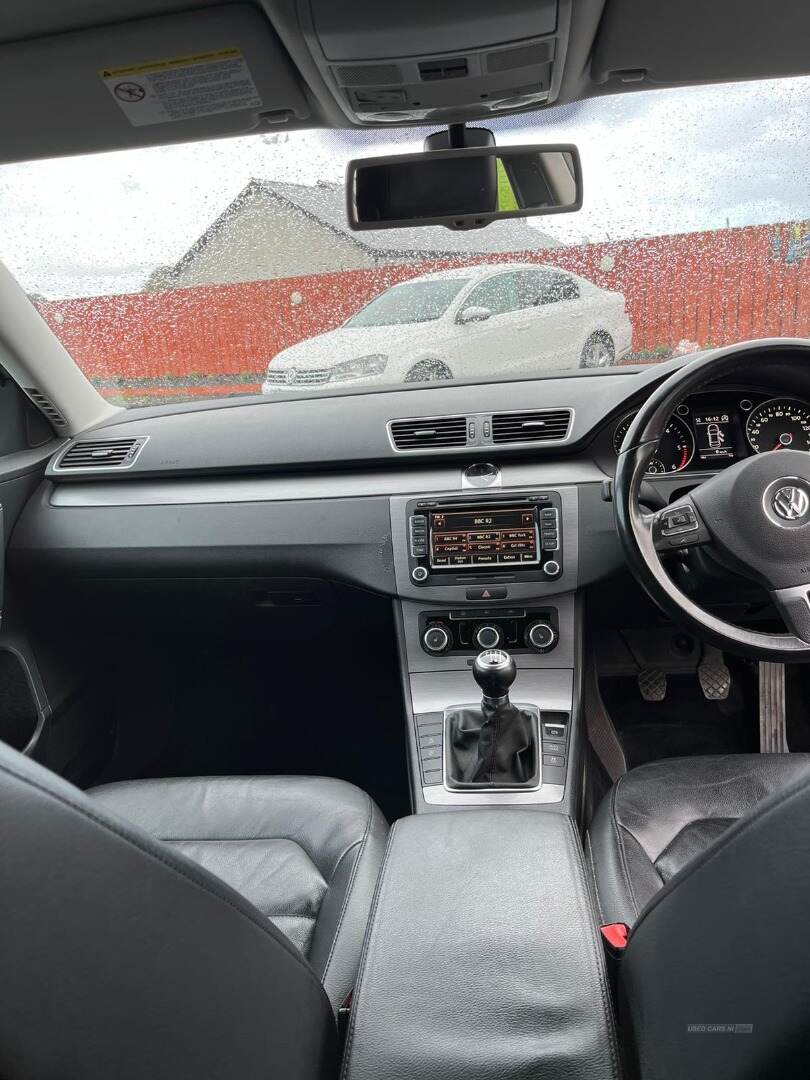 Mar 2011 Volkswagen Passat 2.0 TDI Bluemotion Tech SE 4dr