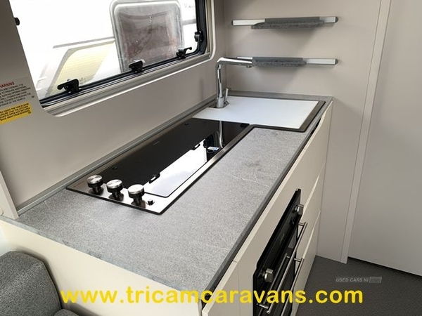 Adria Adora 623DP Tiber Fixed Island Bed, 8' Wide, 1 Owner in Down