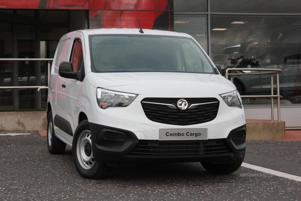 Vauxhall Combo Cargo 2300 100kW Dynamic 50kWh H1 Van Auto 4(2021) in Down