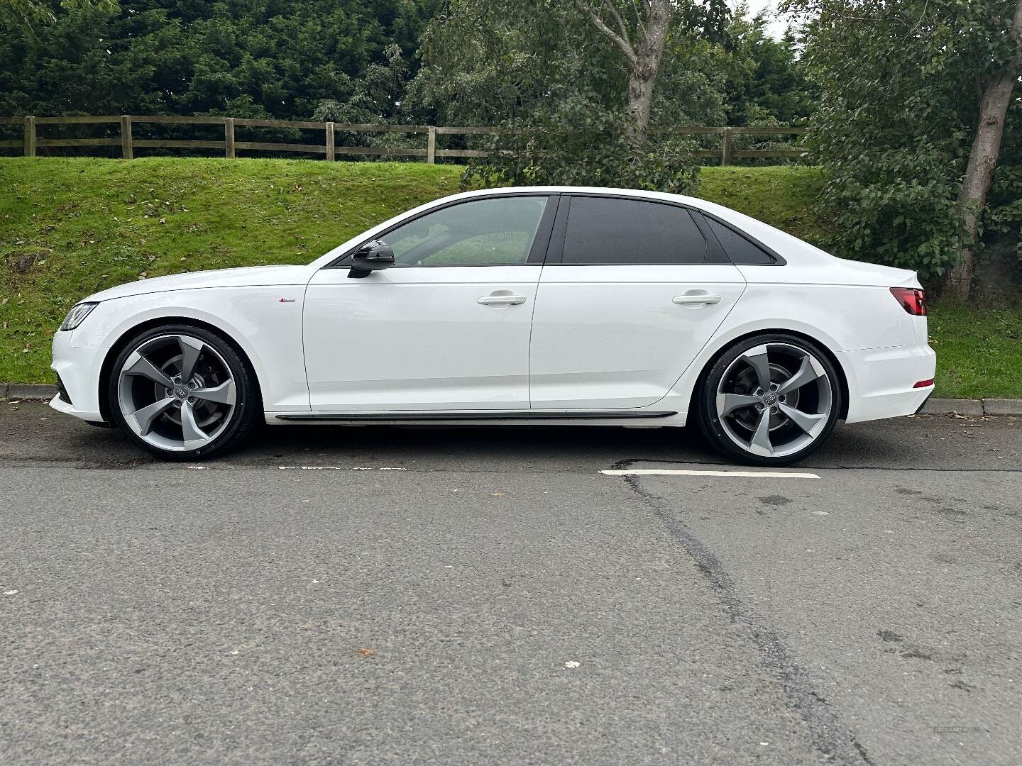 Audi A4 SALOON SPECIAL EDITIONS in Down