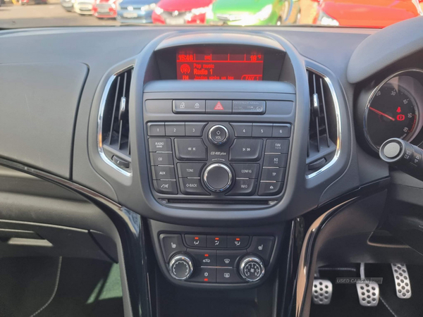 Vauxhall Zafira Tourer 2.0 CDTi SRi Euro 6 (s/s) 5dr in Armagh