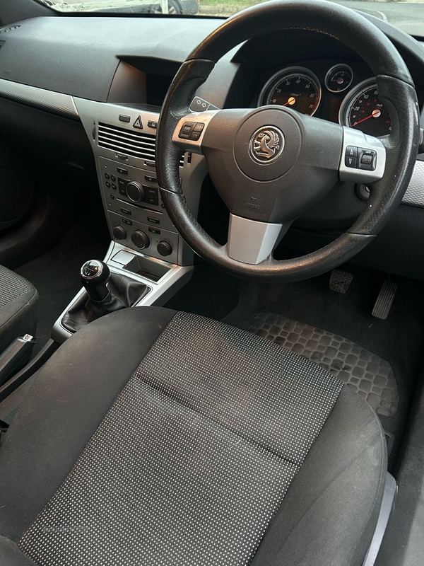 Vauxhall Astra 1.4i 16V SXi 3dr in Tyrone