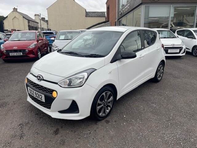 Hyundai i10 HATCHBACK SPECIAL EDITIONS in Down