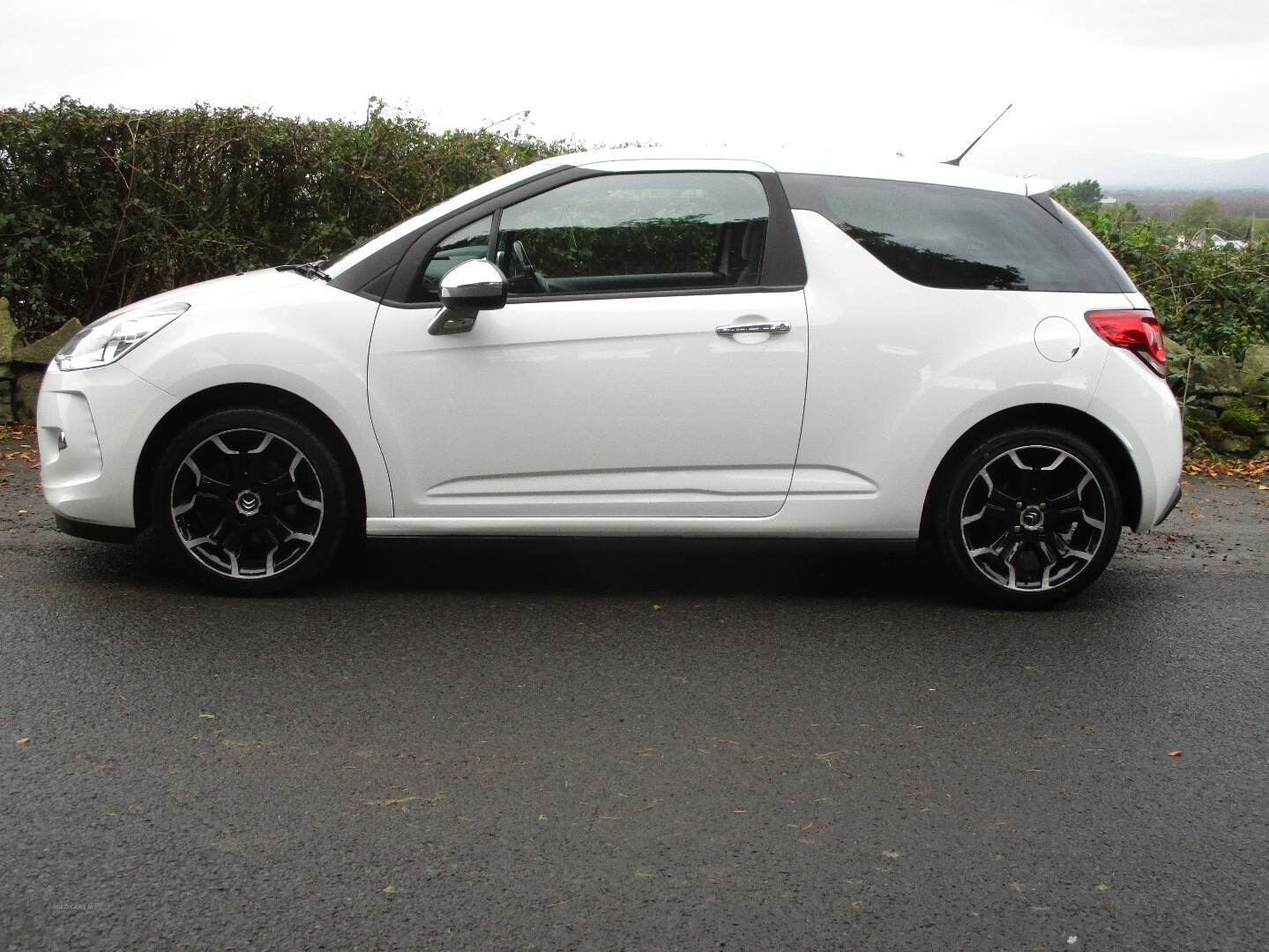 Citroen DS3 HATCHBACK SPECIAL EDITION in Derry / Londonderry