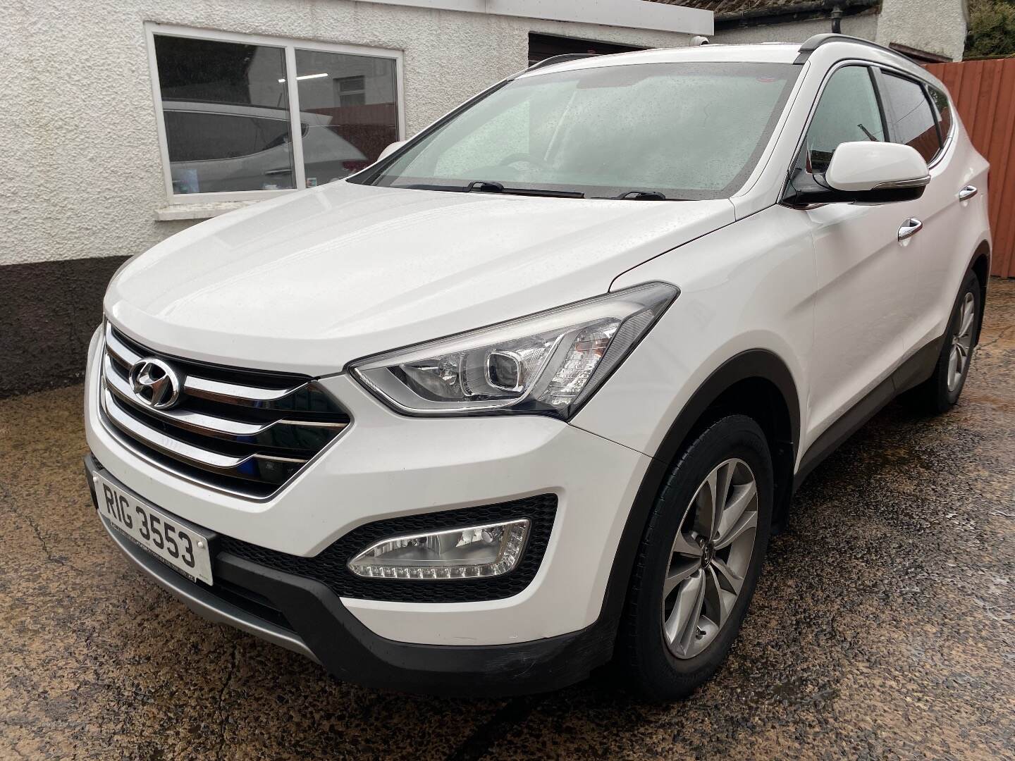 Hyundai Santa Fe DIESEL ESTATE in Antrim