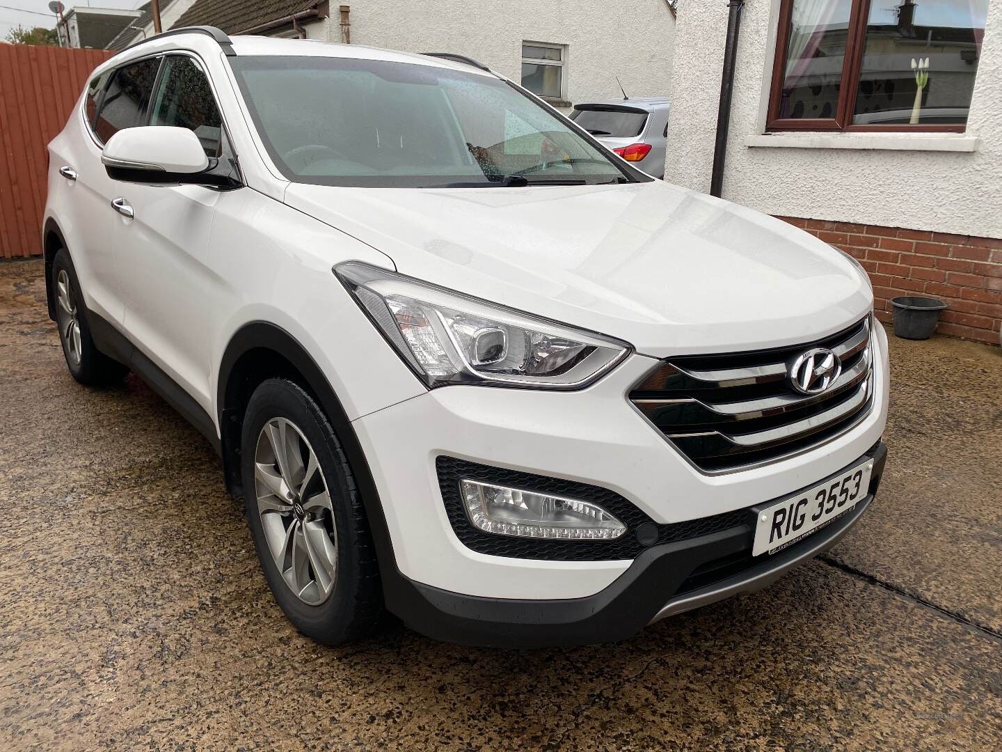 Hyundai Santa Fe DIESEL ESTATE in Antrim