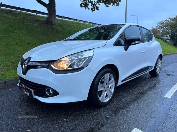 Renault Clio HATCHBACK in Down