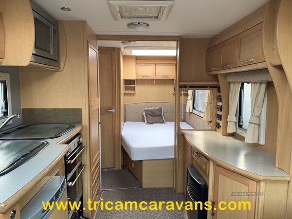 Elddis Odyssey 544/4, Fixed End Bed, Separate Shower in Down