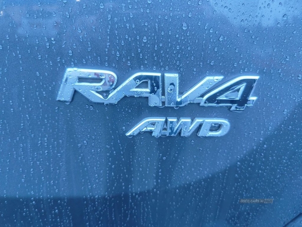 Toyota RAV4 2.2 D-4D INVINCIBLE 5d 150 BHP in Derry / Londonderry