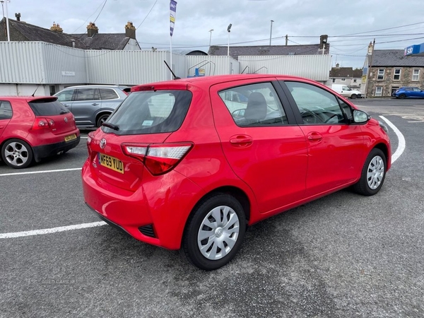 Toyota Yaris 1.0 VVT-I ACTIVE 5d 71 BHP in Down