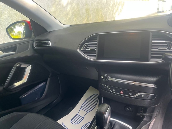 Peugeot 308 1.6 HDI ACTIVE 5d 92 BHP in Down