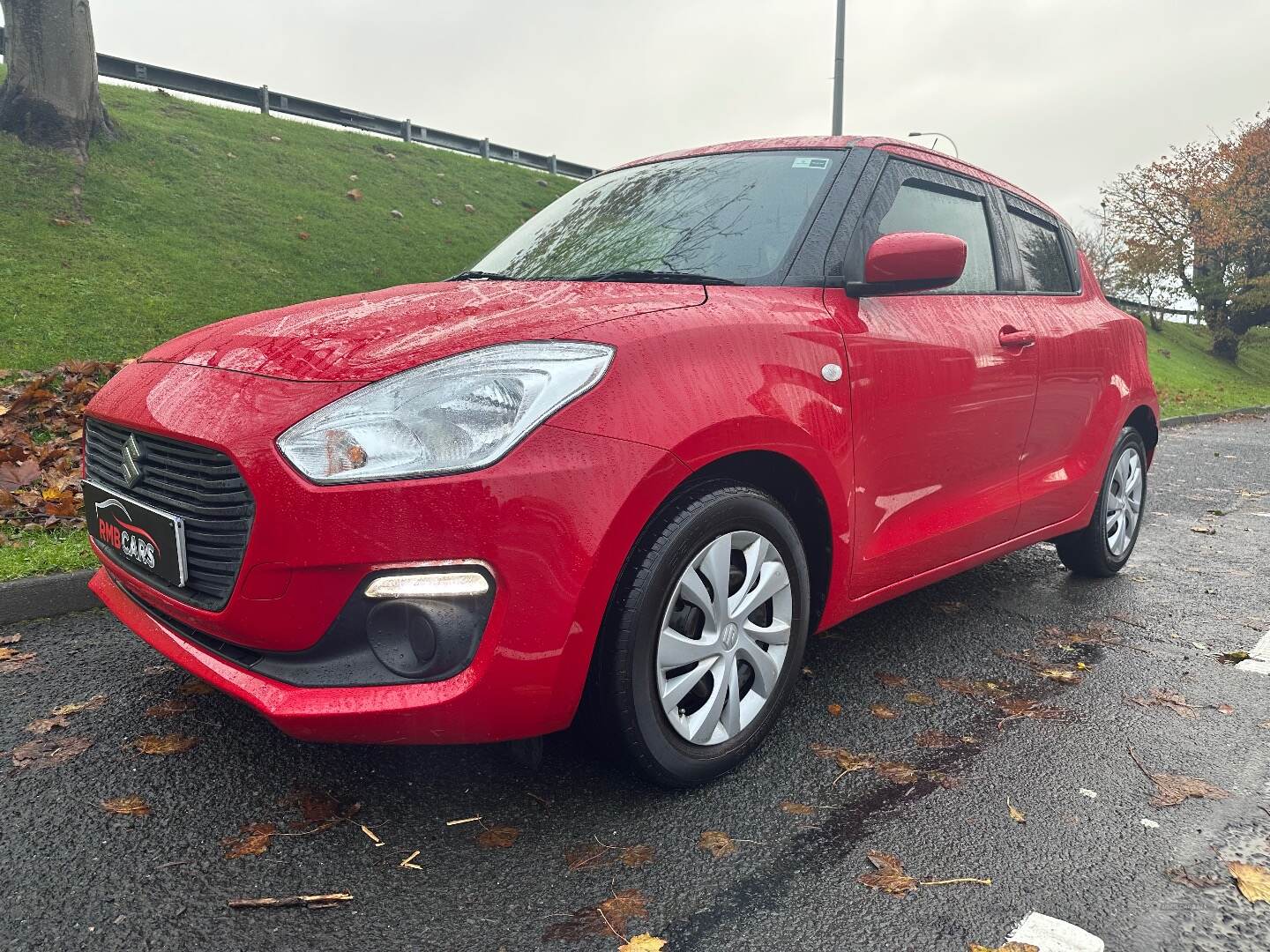 Suzuki Swift HATCHBACK in Down