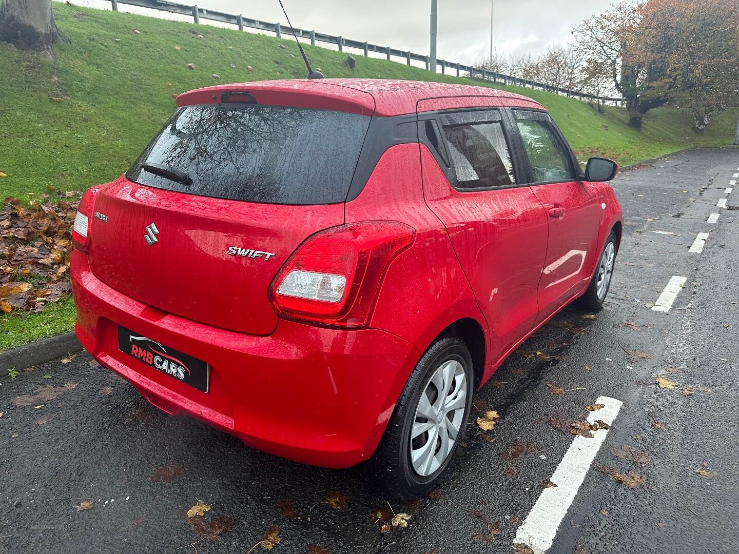 Suzuki Swift HATCHBACK in Down