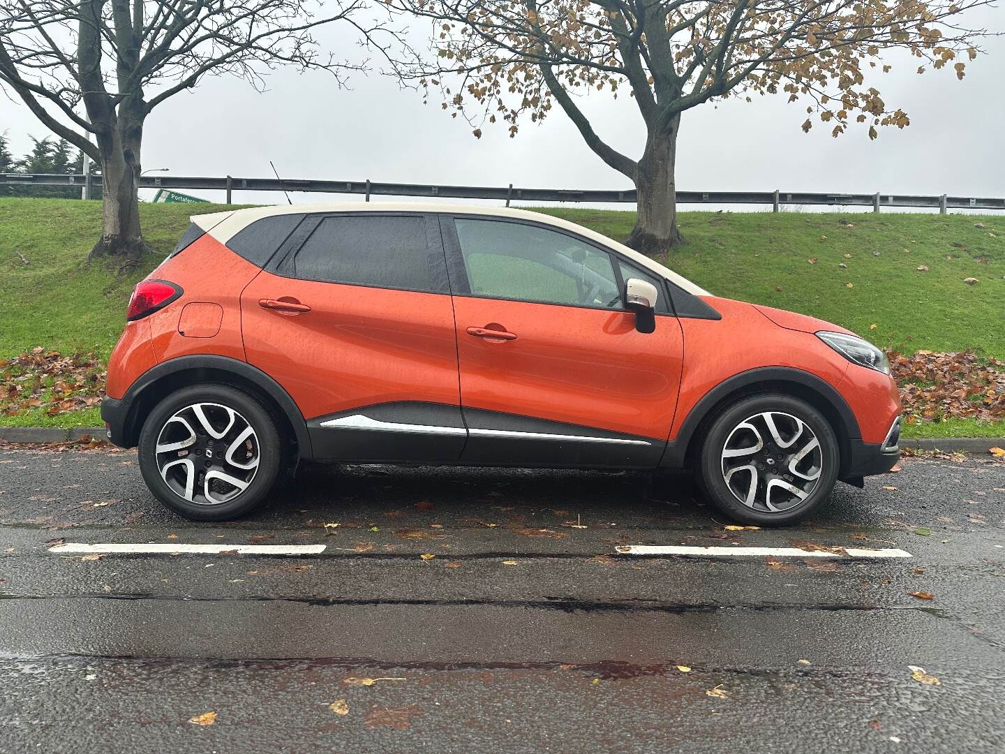 Renault Captur DIESEL HATCHBACK in Down