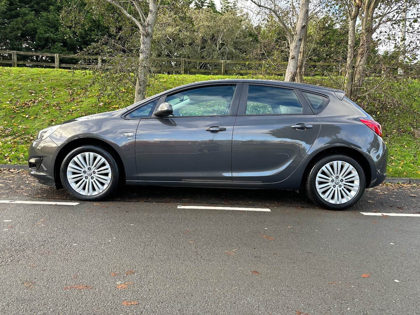 Vauxhall Astra HATCHBACK SPECIAL EDS in Down