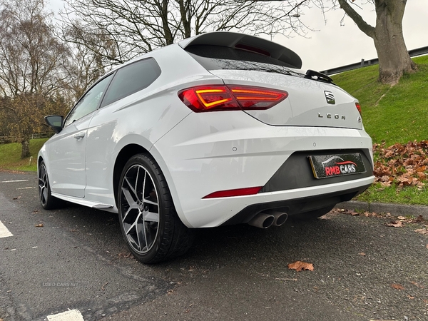 Seat Leon SPORT COUPE in Down