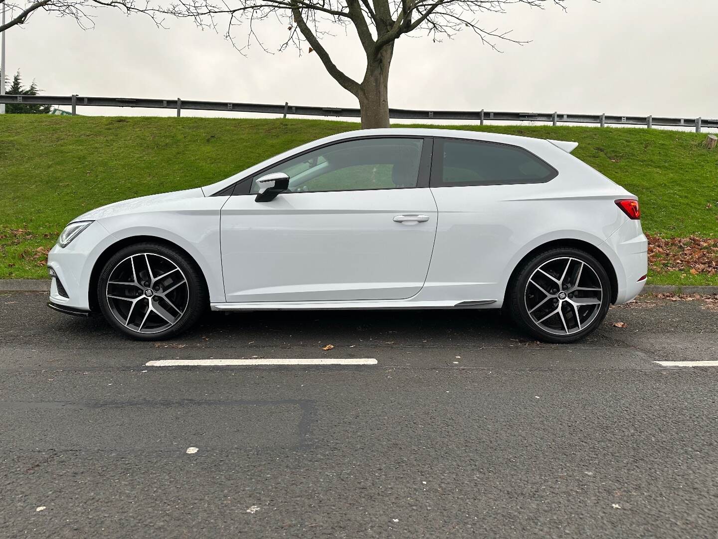 Seat Leon SPORT COUPE in Down