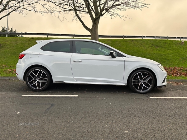 Seat Leon SPORT COUPE in Down