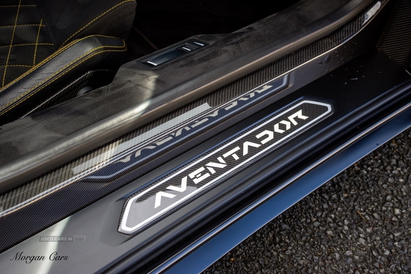 Lamborghini Aventador LP740-4 6.5 ISR in Down