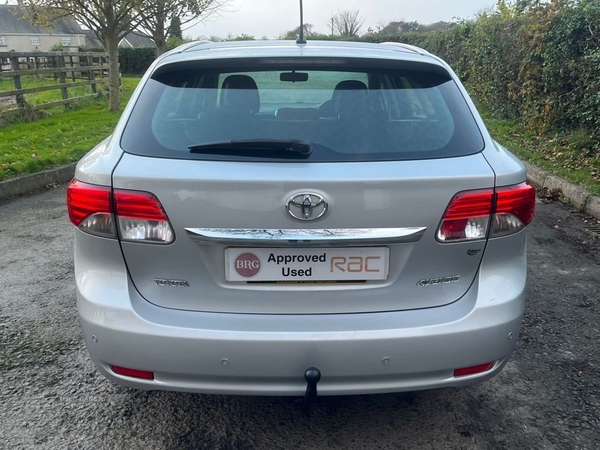 Toyota Avensis 2.0 D-4D ACTIVE 5d 124 BHP in Down
