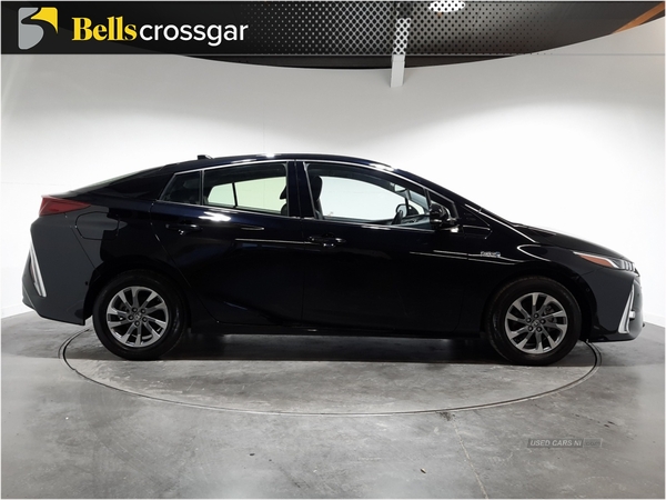 Toyota Prius 1.8 PHEV Excel 5dr CVT in Down