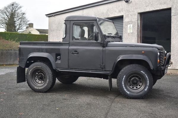 Land Rover Defender 2.5 4CYL REG 3d MOTed until May 2024 in Down