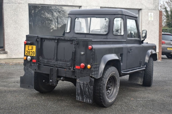 Land Rover Defender 2.5 4CYL REG 3d in Down