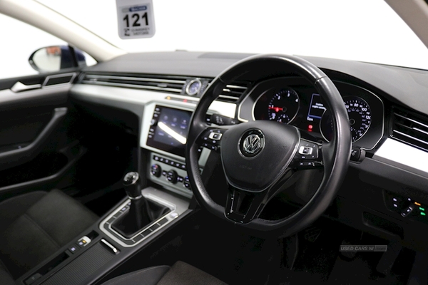 Volkswagen Passat 2.0 TDI 150 SE Business 4dr in Down