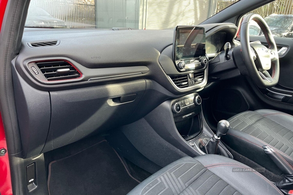 Ford Puma ST-LINE X MHEV 5dr - DIGITAL CLUSTER, B&O AUDIO, REAR SENSORS, AUTO HIGH BEAM, WIRELESS CHARGING PAD, SAT NAV, PART LEATHER SEATS and much more in Antrim