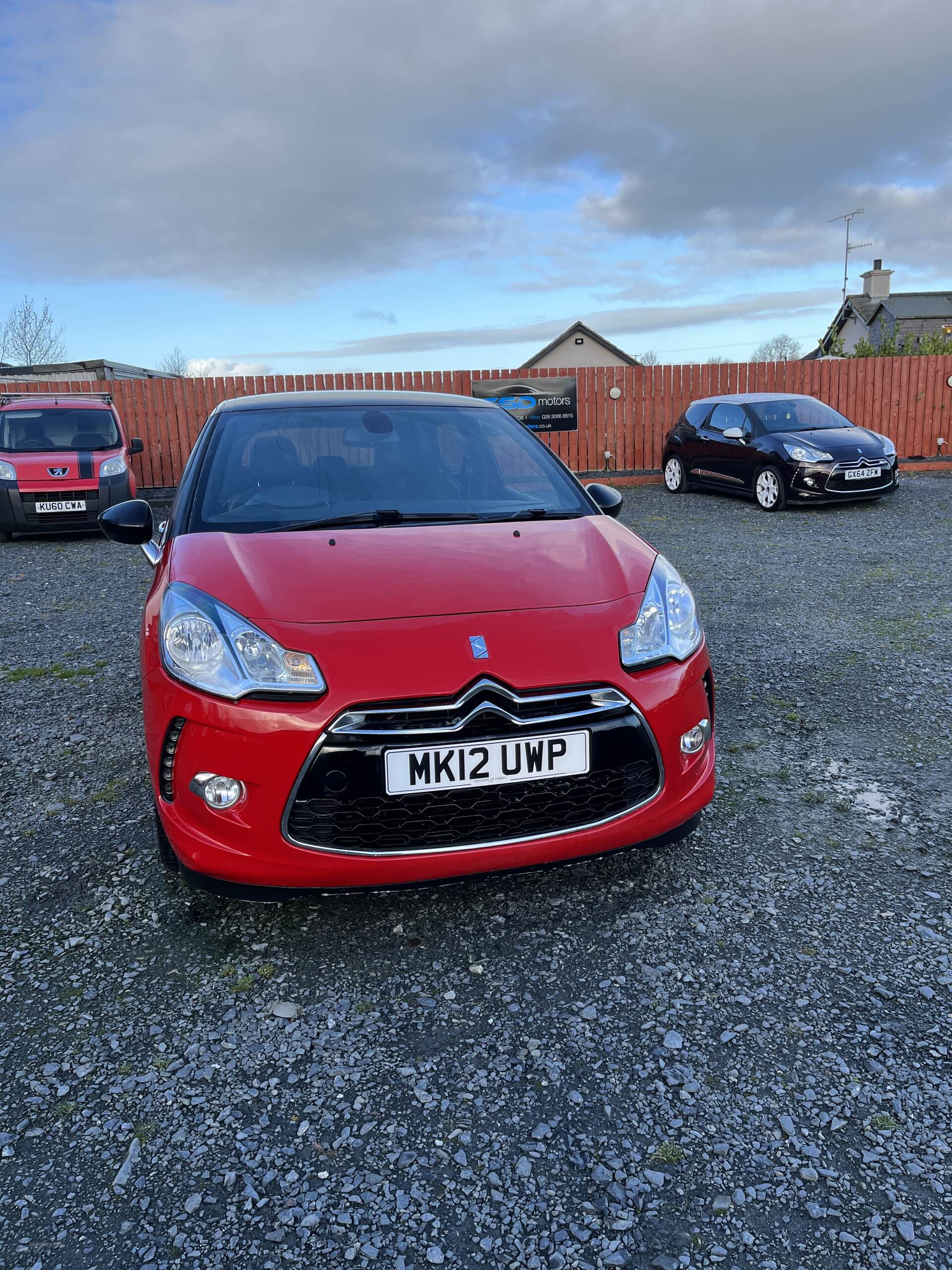 Apr 2012 Citroen DS3 1.6 e-HDi Airdream DStyle Plus 3dr