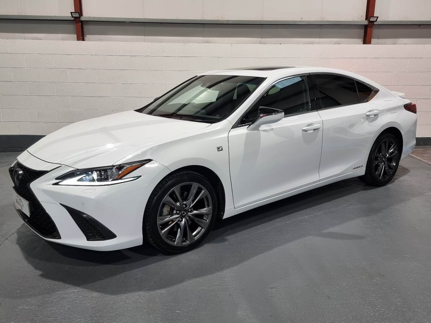 Lexus ES SALOON in Antrim