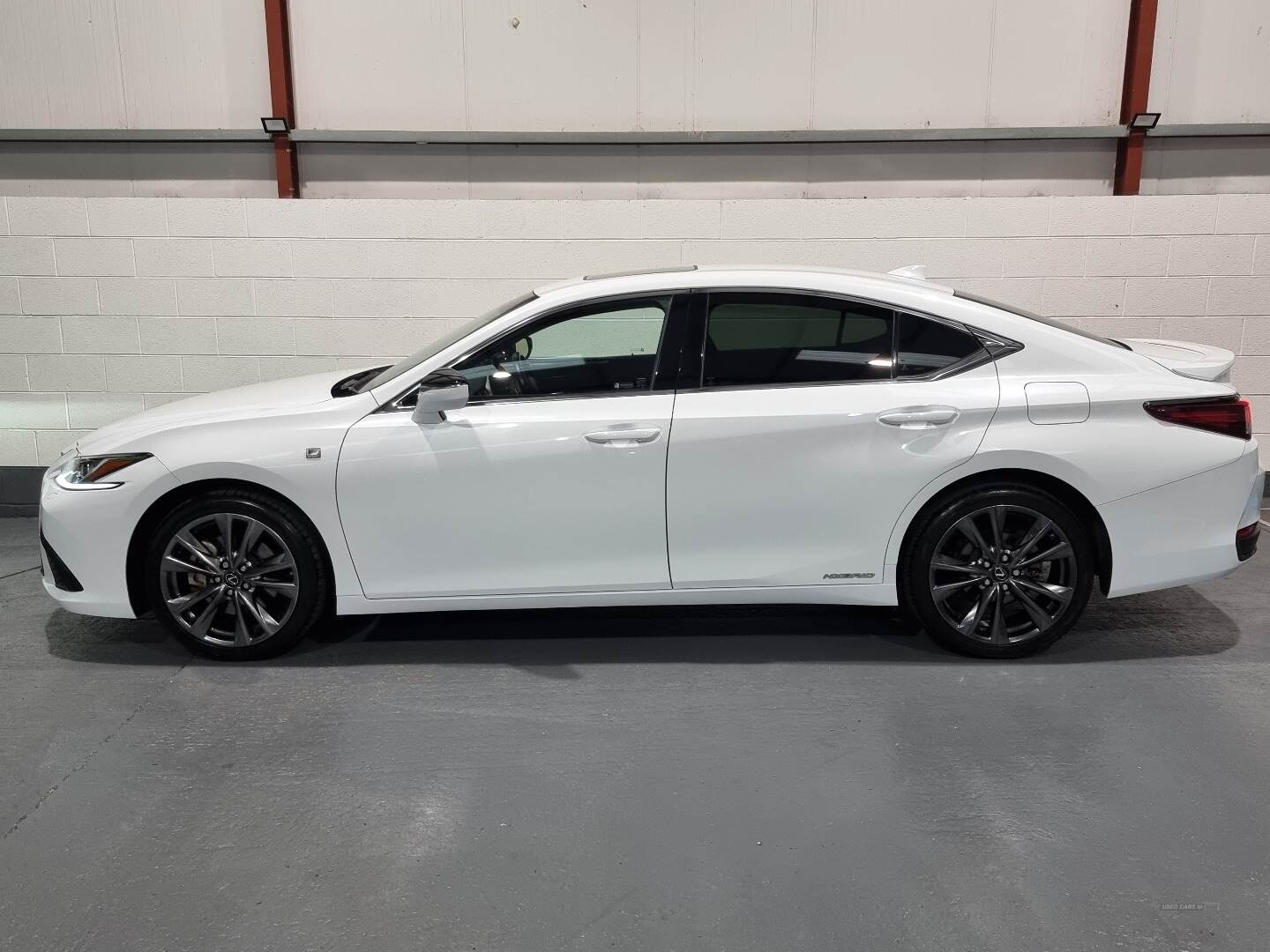 Lexus ES SALOON in Antrim