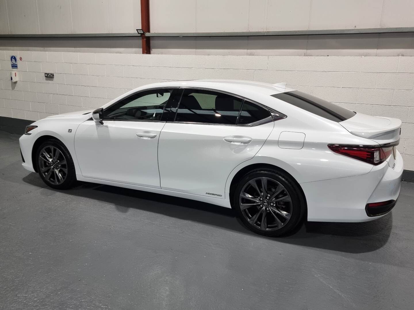 Lexus ES SALOON in Antrim