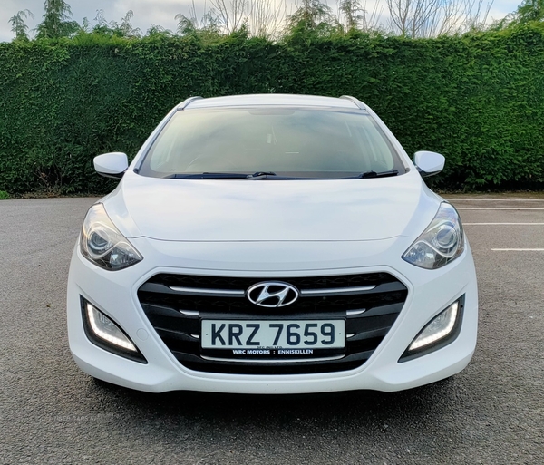 Hyundai i30 DIESEL TOURER in Fermanagh