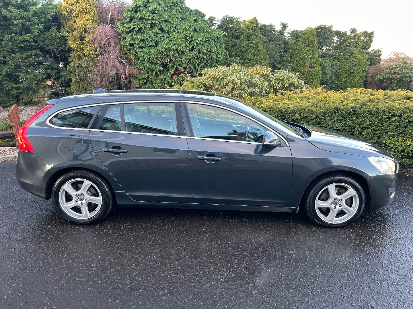 Volvo V60 DIESEL SPORTSWAGON in Antrim