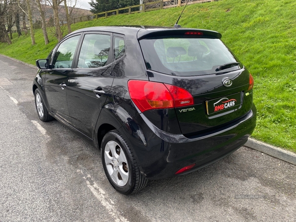 Kia Venga HATCHBACK in Down