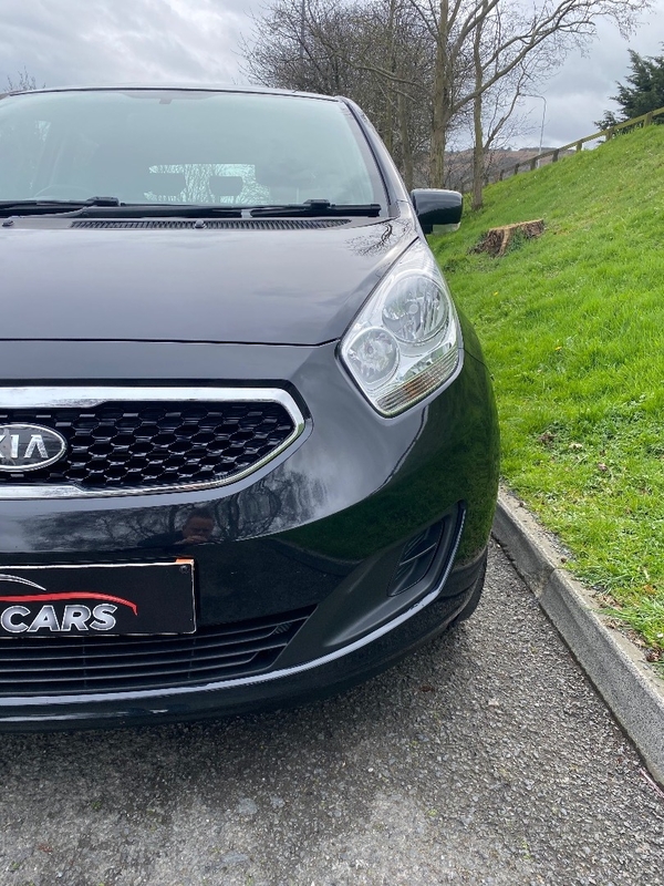 Kia Venga HATCHBACK in Down