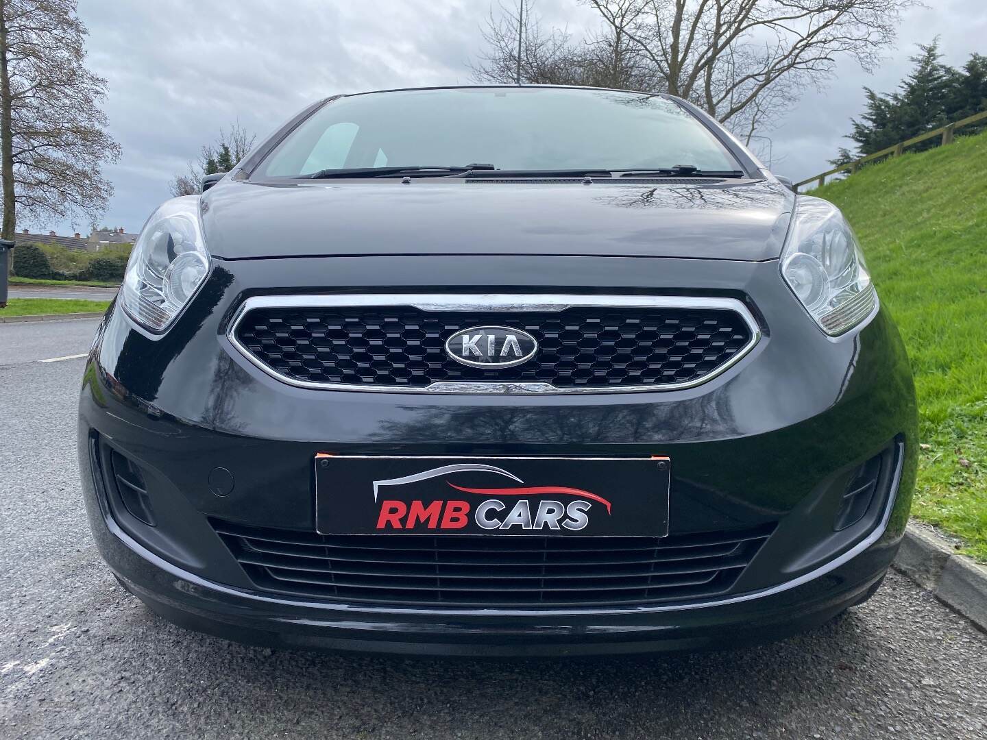 Kia Venga HATCHBACK in Down