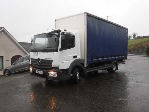 Mercedes Atego 816 20ft curtainsider , Barn doors , Tail lift . in Down