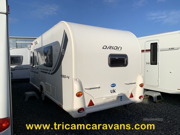 Bailey Orion 430/4, One Owner, Lightweight Fixed Bed in Down