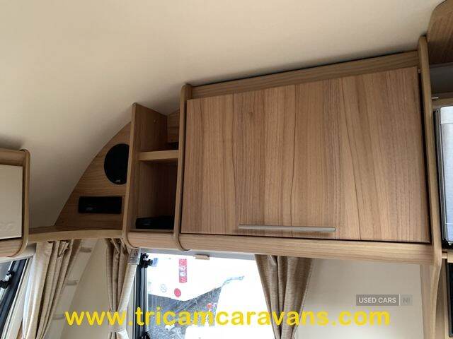 2012 Bailey Orion 430/4, One Owner, Lightweight Fixed Bed