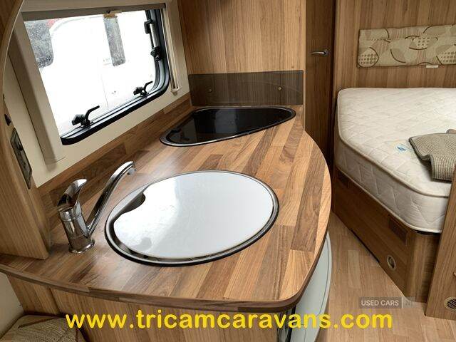2012 Bailey Orion 430/4, One Owner, Lightweight Fixed Bed