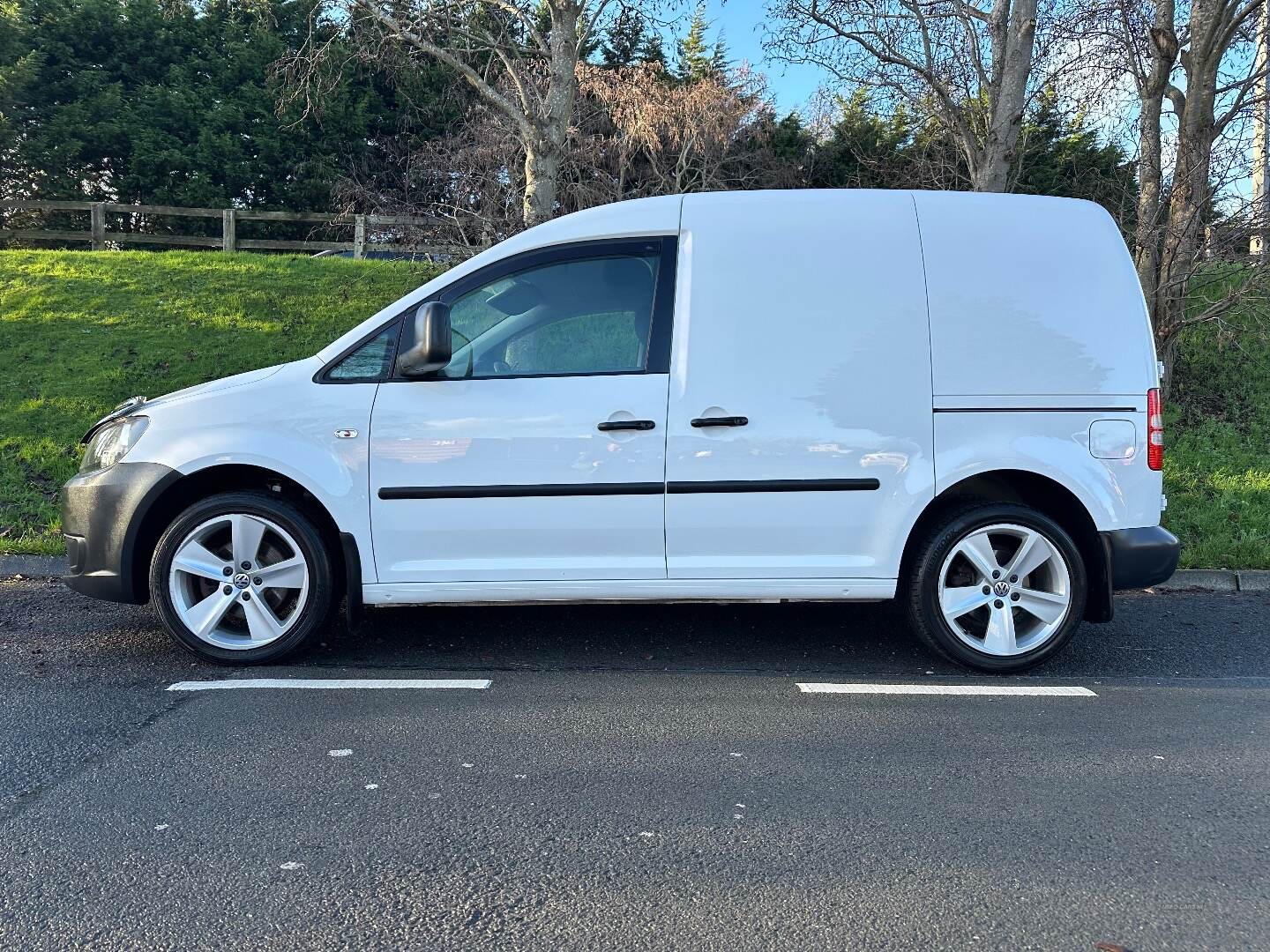 Volkswagen Caddy C20 DIESEL in Down