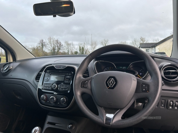 Renault Captur 0.9 TCE 90 Expression+ 5dr in Antrim