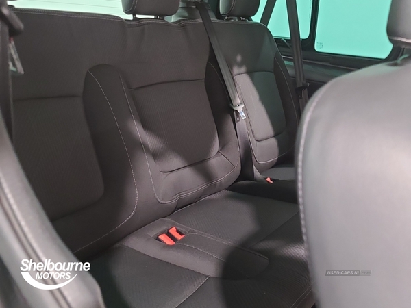 Renault Trafic 1.6 dCi 27 Sport Nav Minibus 5dr Diesel Manual Euro 6 (9 Seat) (120 bhp in Down