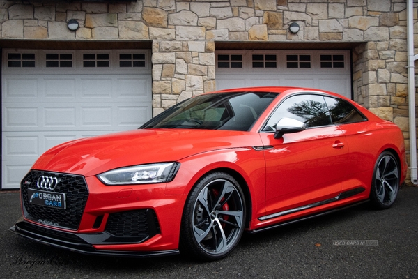 Audi RS5 COUPE in Down