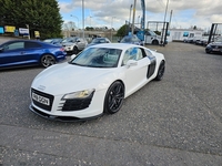 Audi R8 COUPE in Down