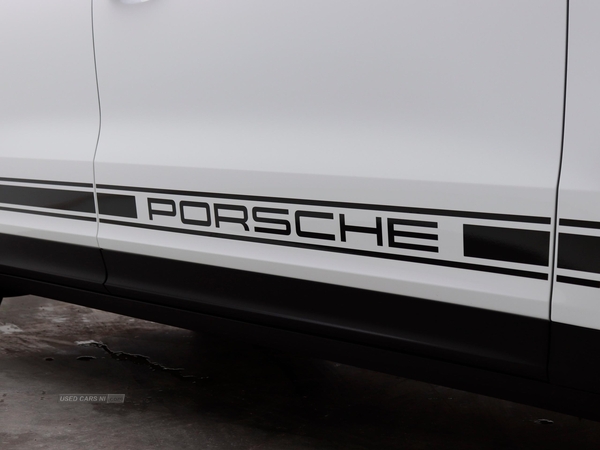 Porsche Cayenne V6 PLATINUM EDITION in Antrim