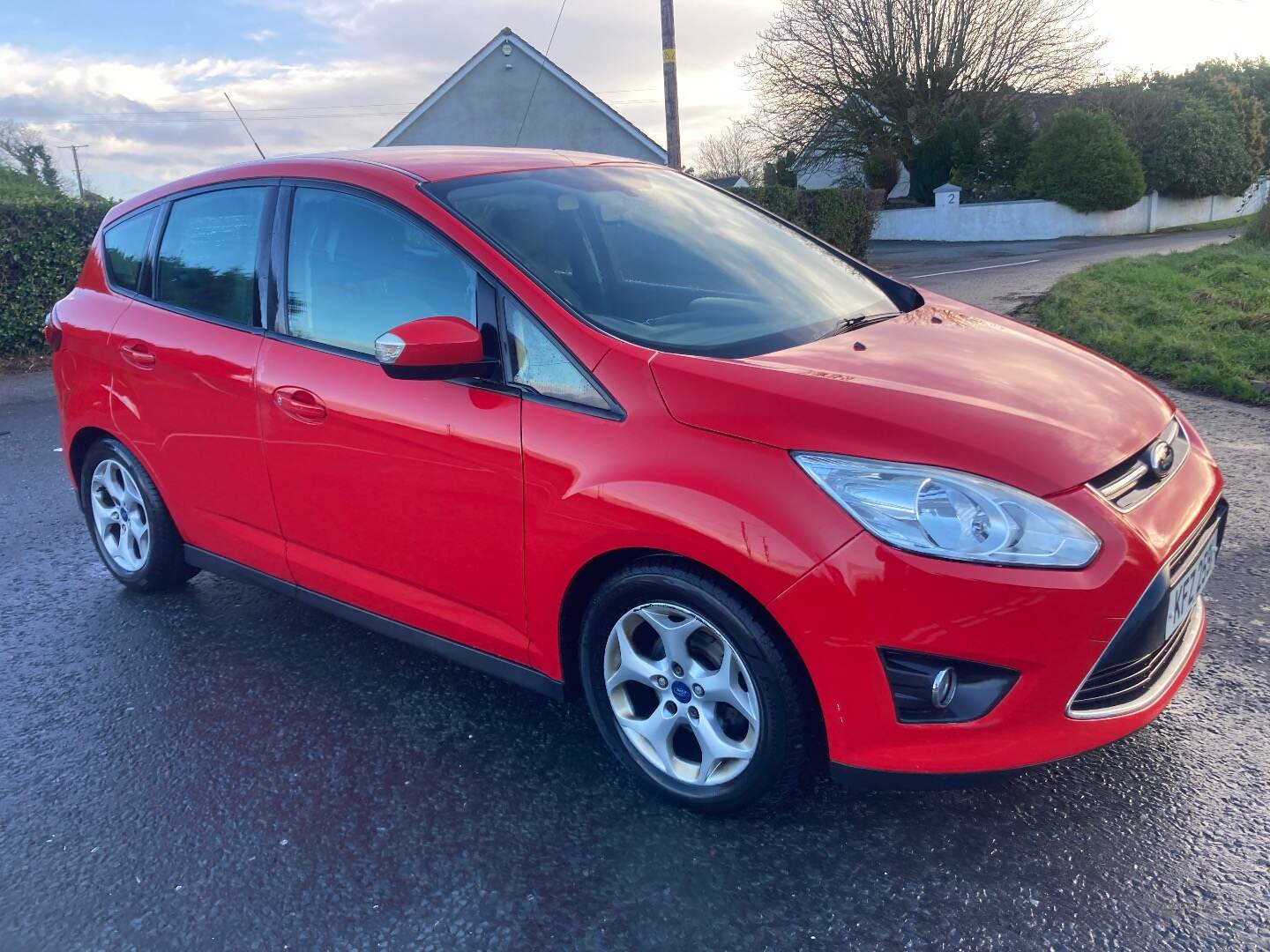 Ford C-max ESTATE in Down